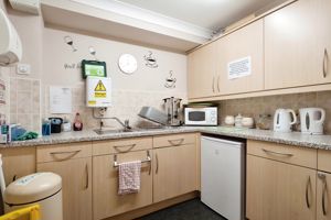 COMMUNAL KITCHEN- click for photo gallery